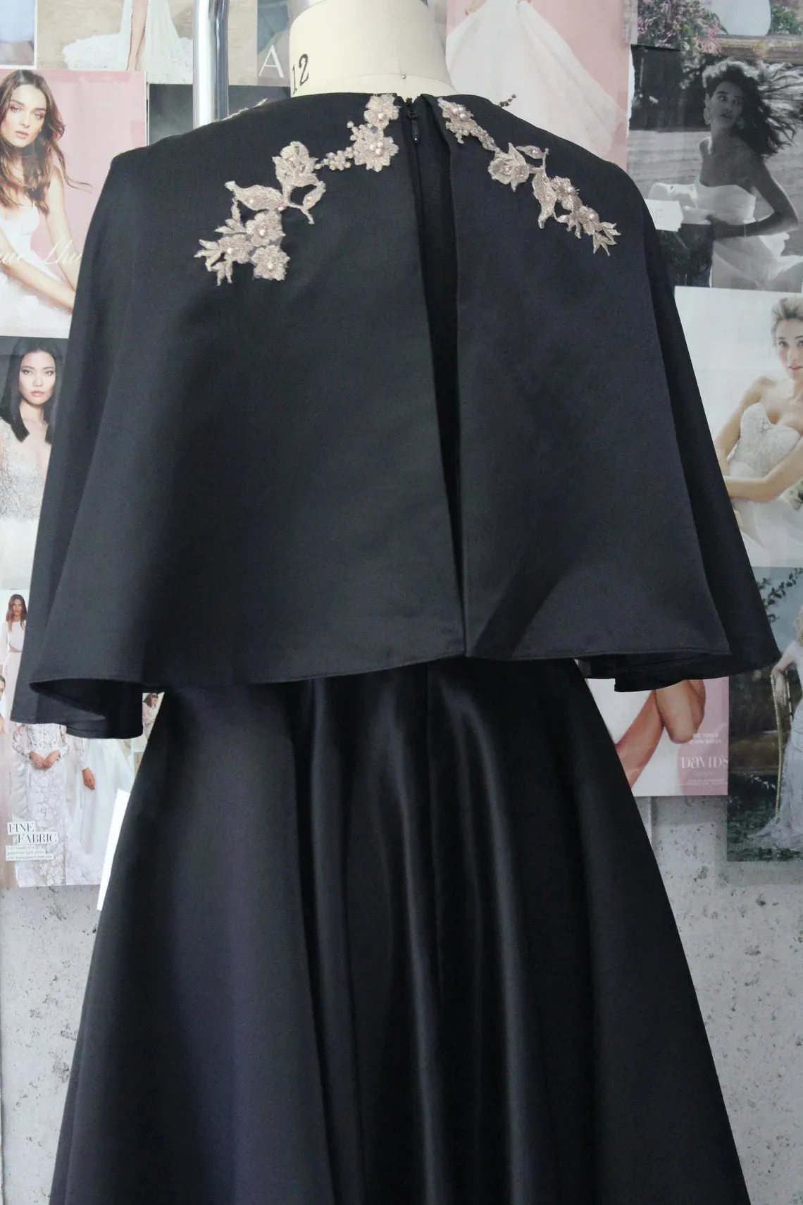 Black and Gold Satin A-Line Mother of the Bride/Groom Gown Cocktail Dresses