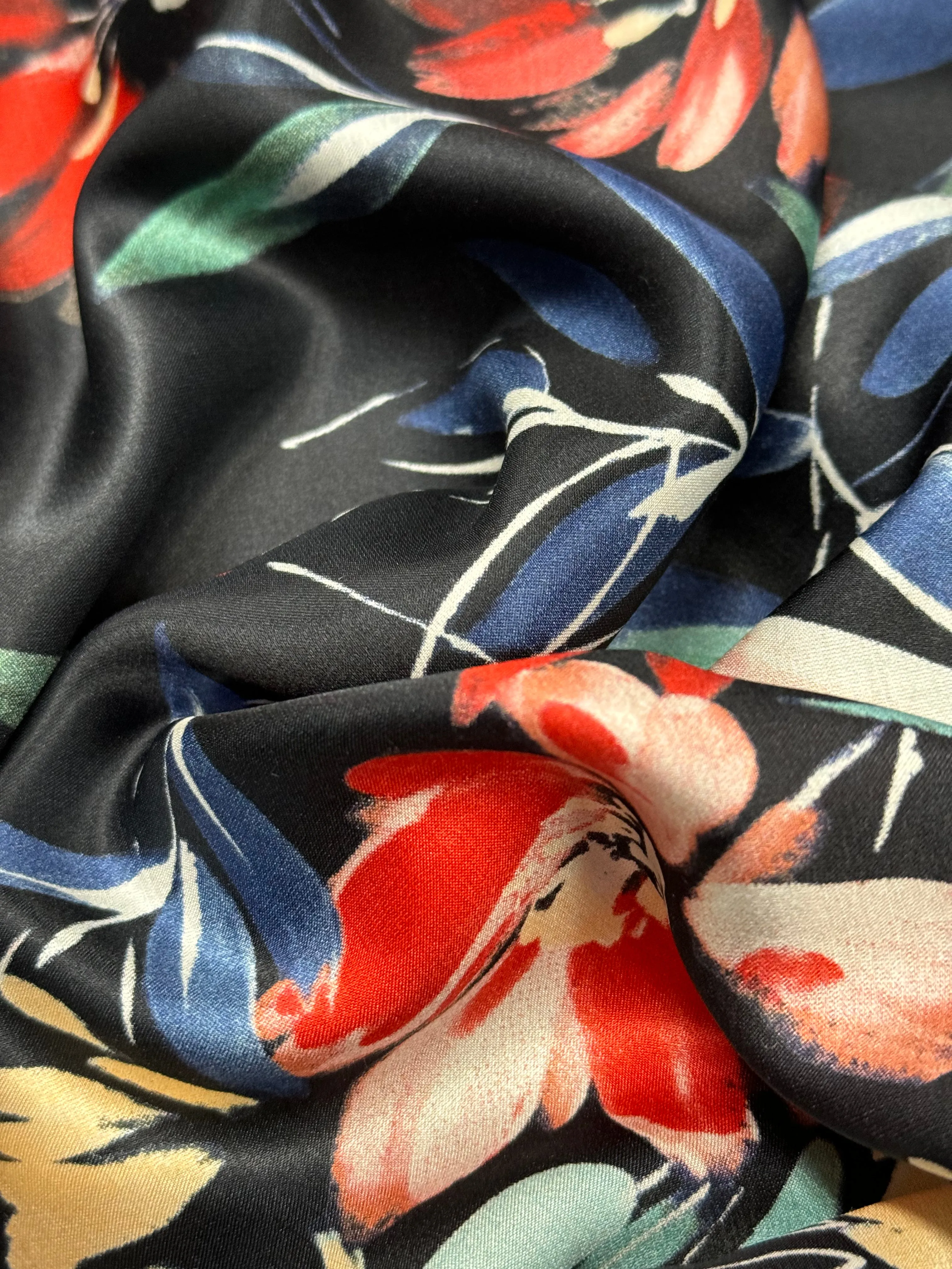 S-8022W OIL-PAINT FLORALS SILK VISCOSE CHARMEUSE. ITALY